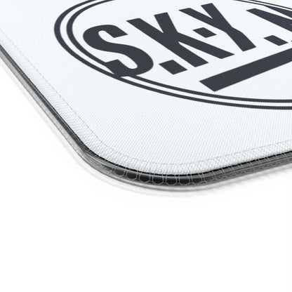 S.K.Y.N. Swamp LED Gaming Mouse Pad, Wireless Charging